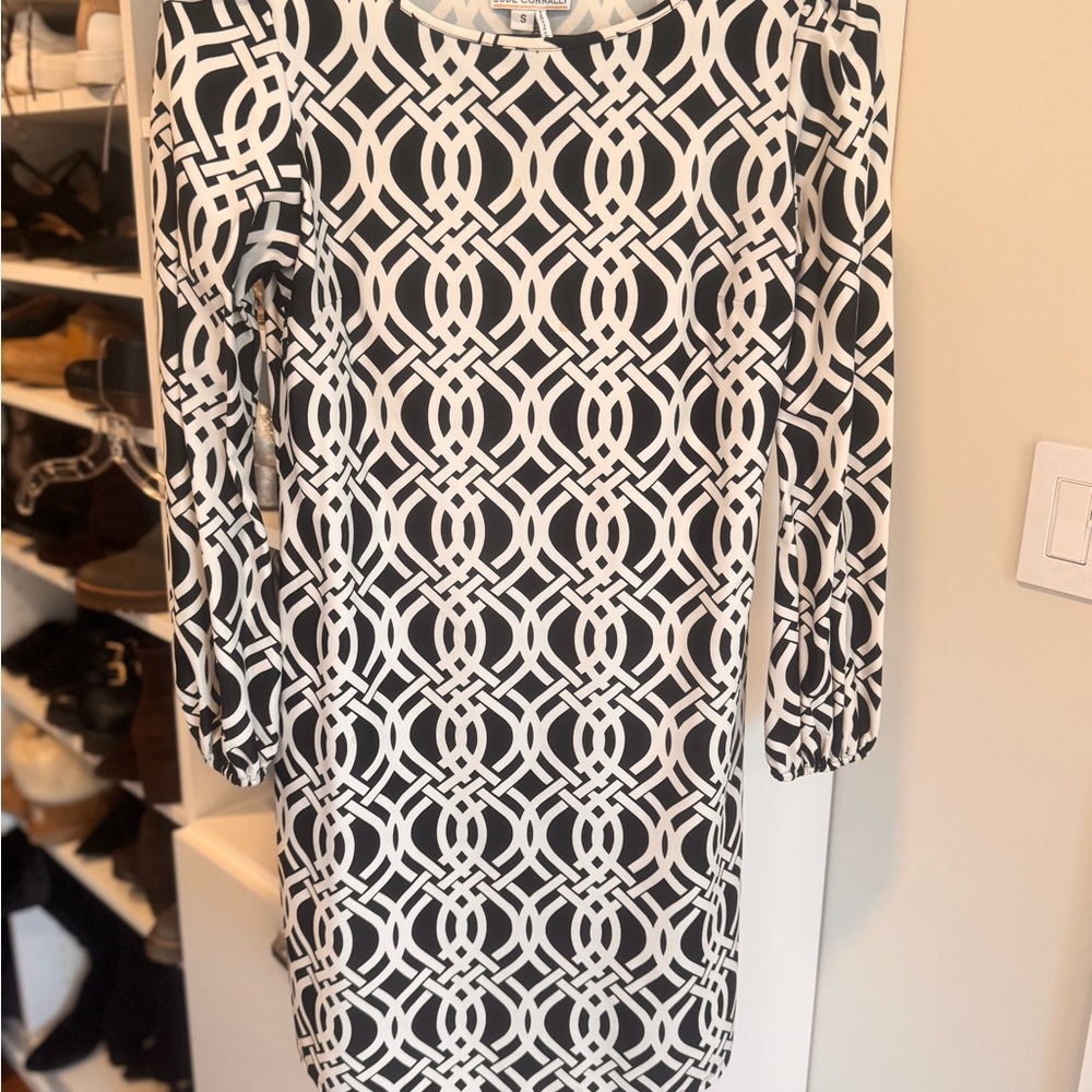 Chic Black and White Jude Connally Geometric Dress